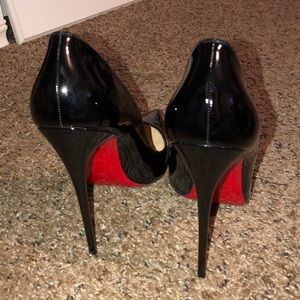Christian Louboutin So Kates